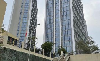 Nanning Ziyou Apartment (Greenland Central Plaza)