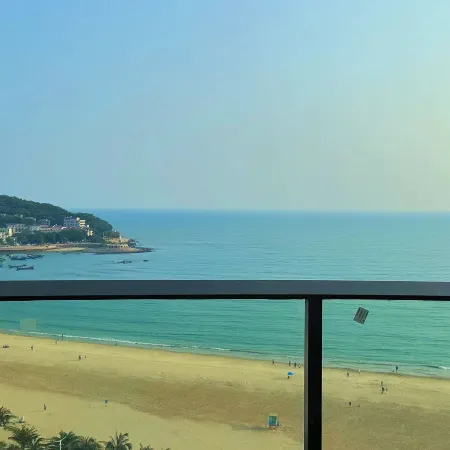 Yuhai Bay International Apartment (Hailing Island Dajiao Bay Maritime Silk Road Tourist Area Store)