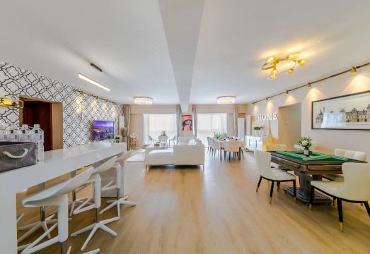 화려한 칭다오 야경 전망