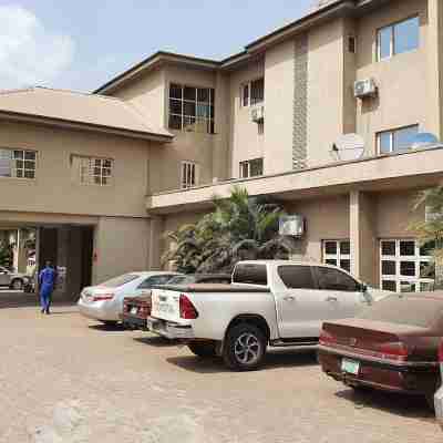 Parktonian Hotels and Suites Awka Hotel Exterior