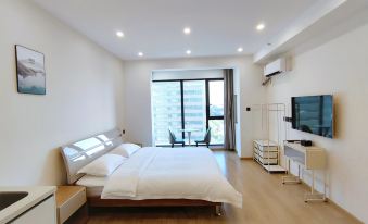 Dora Apartment (Shenyang Xinshifu Branch)