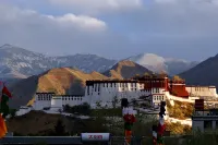 Walnut Tree Boutique Inn Lhasa
