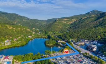 Huazhiyuan Homestay (Huaguoshan Scenic Area Branch)