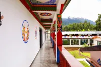 Lulang Zaxidele Tibetan Courtyard - 마운틴 뷰