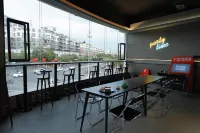 Jingpiao Ten Year Youth Hostel - Hostels