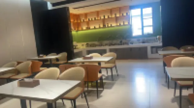 枕畔・BIL比爾行旅丨智影羊城・設計師國際大飯店（天河廣州東站店）