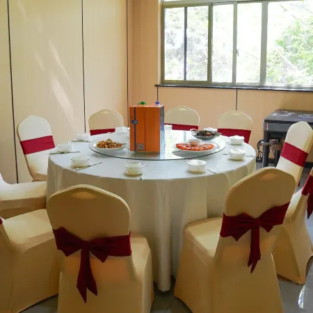 YOUJIA HOLIDAY HOTEL