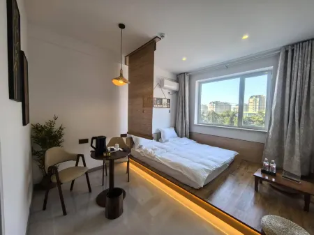 Banlan Chinese Inn Отели в г. Жушань