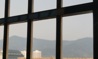 Baise Jingfeiman Business Hotel