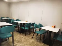 판즈 커유 인터락 호텔