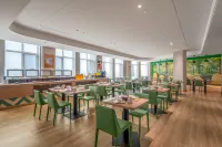 Vienna 3 Best Hotels (Kashgar Maigaiti Desert Garden Branch) Hotels in Makit County