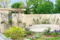 Yanlanli Vacilando | Designer Resort Garden Homestay (Tekes Bagua City)