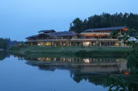 樂至棲岸飯店 通旅汽車客運站附近的飯店