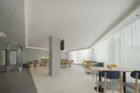 7Days Premium Hotel (Shaya People's Square Branch) فنادق في شايا