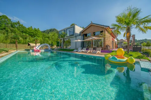 Half acre Terraced Fields · Terra Wilderness Starry Sky Pool · Vacation Designer Meisu Hotels in Ningguo