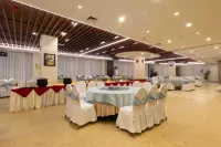Yilong Anyun Hotel - موقف سيارات