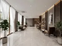 YBORN Hotel - موقف سيارات