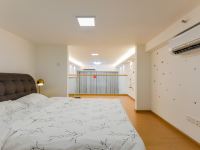 客尔国际公寓(广州西朗地铁站店) - 复式轻奢大床房