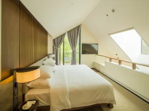 Found Retreat Jiande Hangzhou
