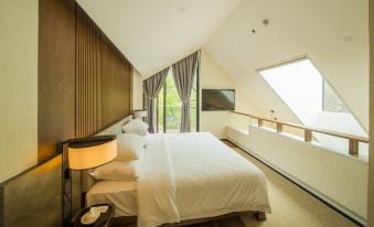 Found Retreat Jiande Hangzhou