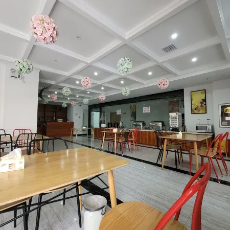 Feng Huang Hotel