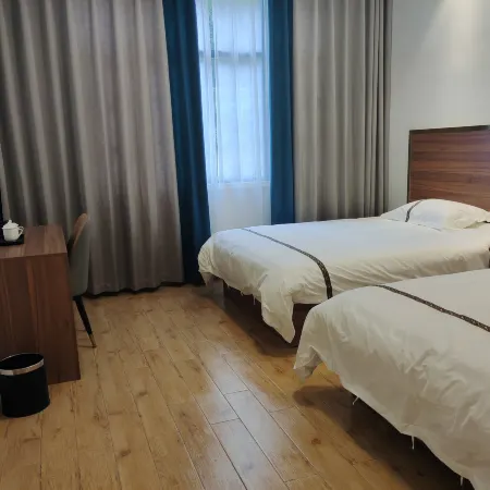 Xinning Hegui Renjia Homestay (Langshan Scenic Area)