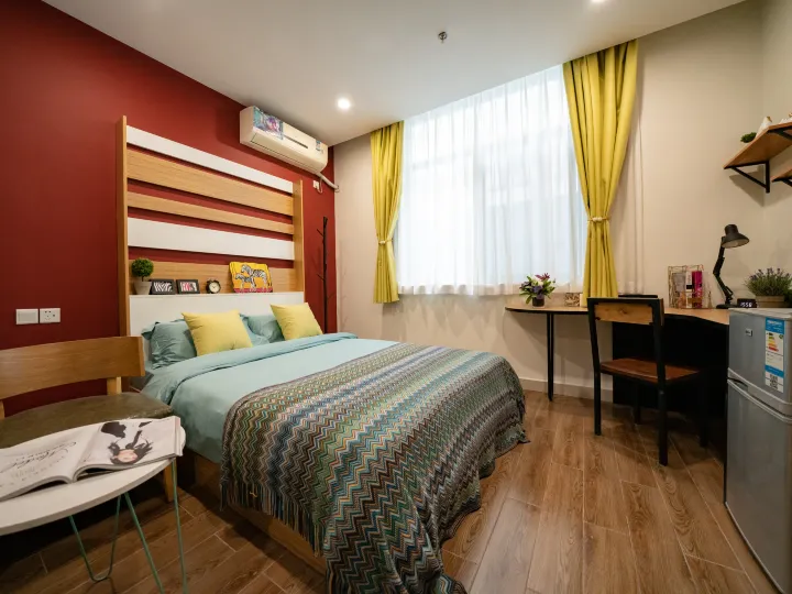 Summer Solstice Book Fragrance Hotel (Shanghai Fudan University Branch)