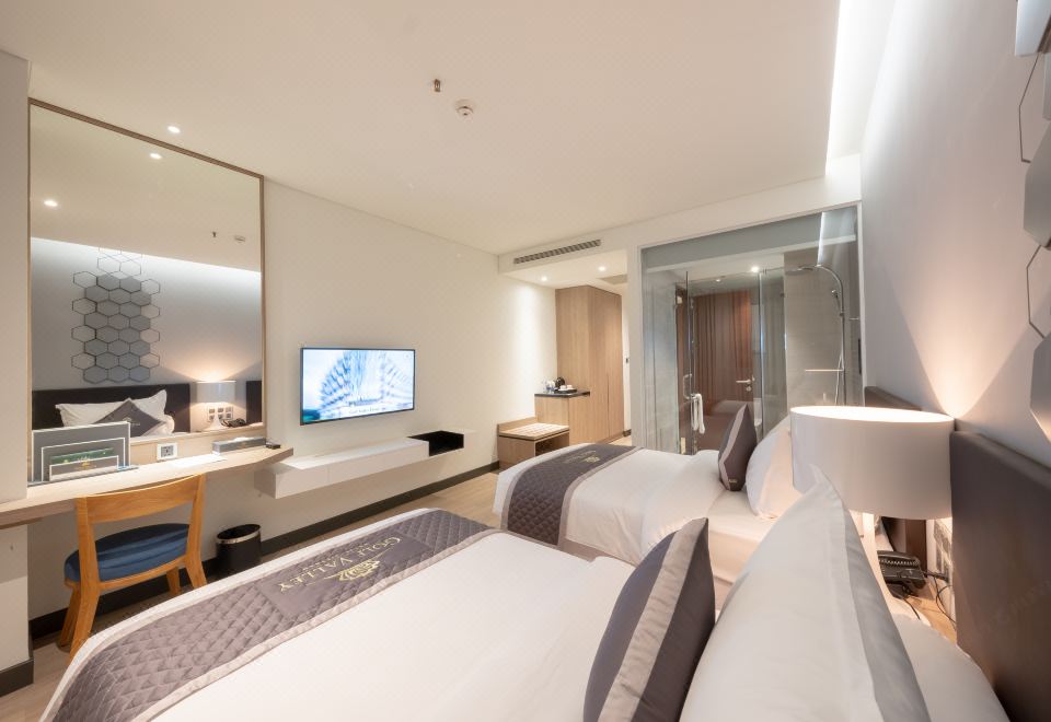 1. 골프 밸리 호텔..