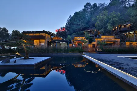 Taoshe Resort Hotel (Jingdezhen China Ceramics Museum Ancient Kiln Branch) Отели рядом с достопримечательностью «Moon Lake Scenic Area»