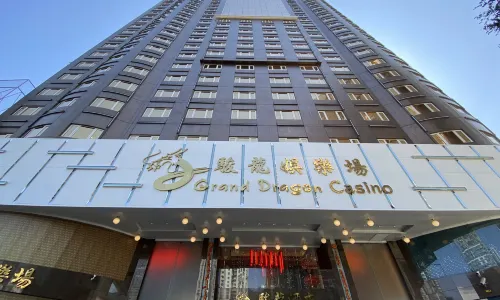 Grand Dragon Hotel