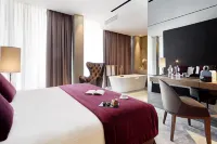 Grand Hotel Campione Hotels in Brusimpiano