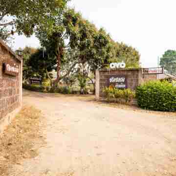 OYO 766 Zompo Baan Din Resort Hotel Exterior