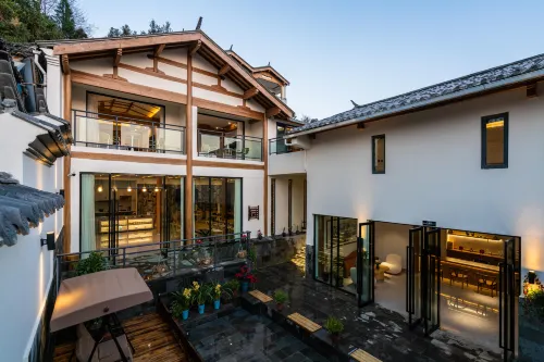 The all-around Hot Spring Inn - ที่มีบาร์