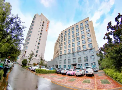 H Hotel (Suzhou ShanTang street  HanshanTemple Branch) Hotels near Suzhou New Area Railway Station