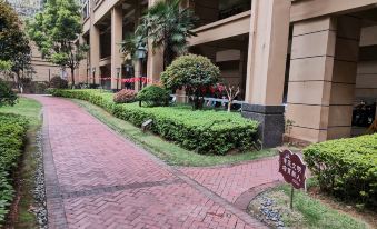 Guilin Ode to Joy Apartment (Gaoxin Wanda Plaza Store) - Housity