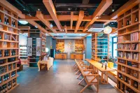 Qifan Hotel (Kunming Railway Station Huannan South Road Metro Station Branch)