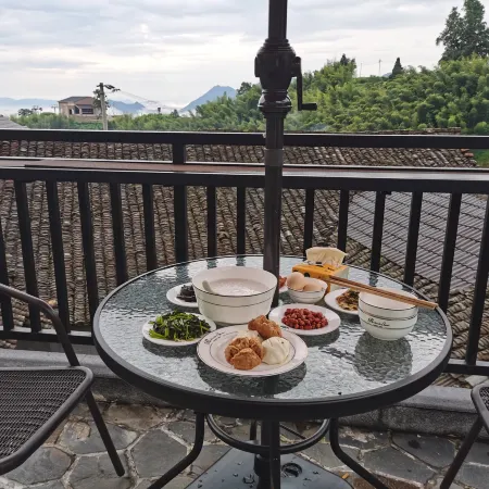 Yunhe Terrace Sit and Watch Yunqi Homestay