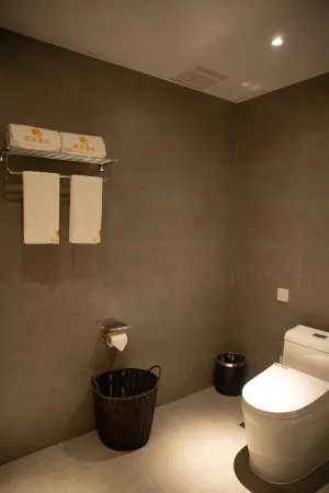 Linhai Star Hotel Отели рядом с достопримечательностью «Wangjiang Gate»