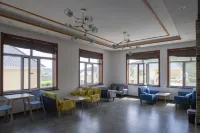 Alshan Mirror Photography Theme Hotel