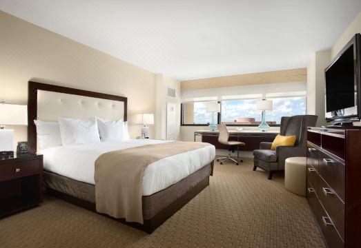 5. 힐튼 마이애미 ..