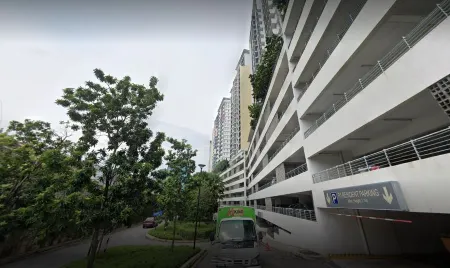 Puchong Setiawalk Penthouse for 14 Pax | Iconique