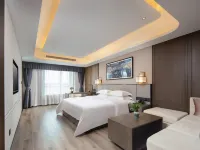 รอยัลเร โจงอี้เผิงเอา โฮเทล โรงแรมใกล้สถานีว่านโช่วลู่