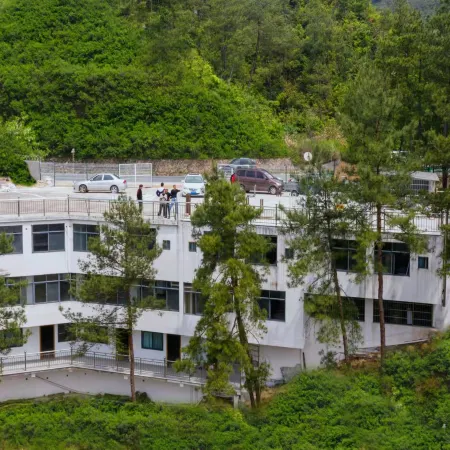 Lingqian Home Mountain Lake Homestay
