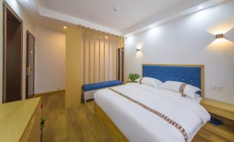 Yunjian Mountain Hotel (Jiuzhaigou Goukou)