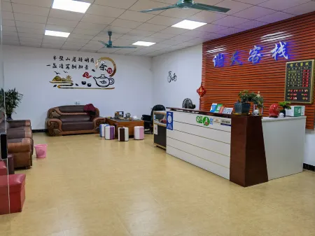 Jiangmen Gudou Xietian Inn Отели рядом с достопримечательностью «Gudou Hot Spring Tourist Resort»