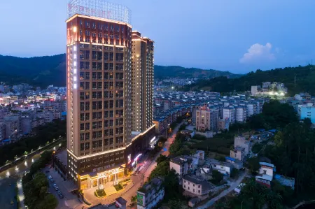 Vienna International Hotel Отели в г. Лунлинь