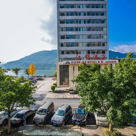 Yunyang Jiangjin Hotel