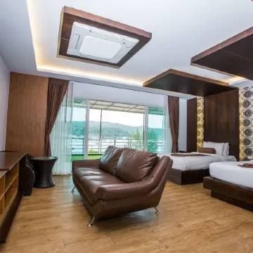 Phi Phi Cliff Beach Resort