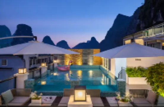 โรงแรมเว่ยป๋อ ซานชู (ถนนตะวันตก หยางซั่ว ลี่เจียง)