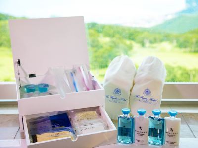 【ジュニアスイートツイン】洞爺湖ビュー ザ・ウィンザーホテル洞爺リゾート & スパの写真